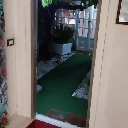 Green Cottage *